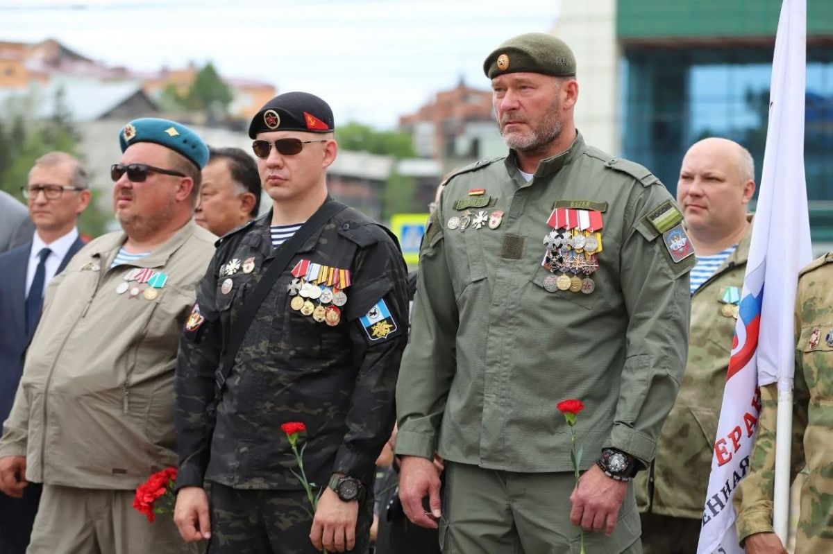 В Иркутске почтили память ветеранов боевых действий В Иркутске почтили память ветеранов боевых действий