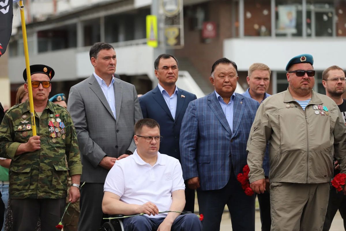 Руслан Болотов: День ветеранов боевых действий отмечают в нашей стране сегодня Руслан Болотов: День ветеранов боевых действий отмечают в нашей стране сегодня