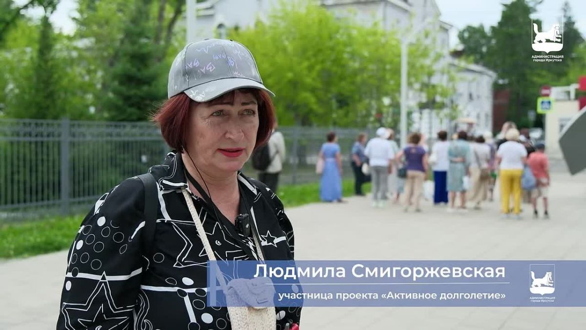 Экскурсию по скверу Гидростроителей и берегу залива Якоби провели для участников проекта «Активное долголетие»