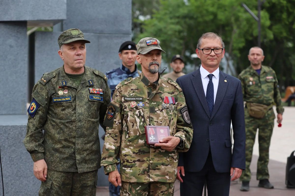 Руслан Болотов: День ветеранов боевых действий отмечают в нашей стране сегодня Руслан Болотов: День ветеранов боевых действий отмечают в нашей стране сегодня