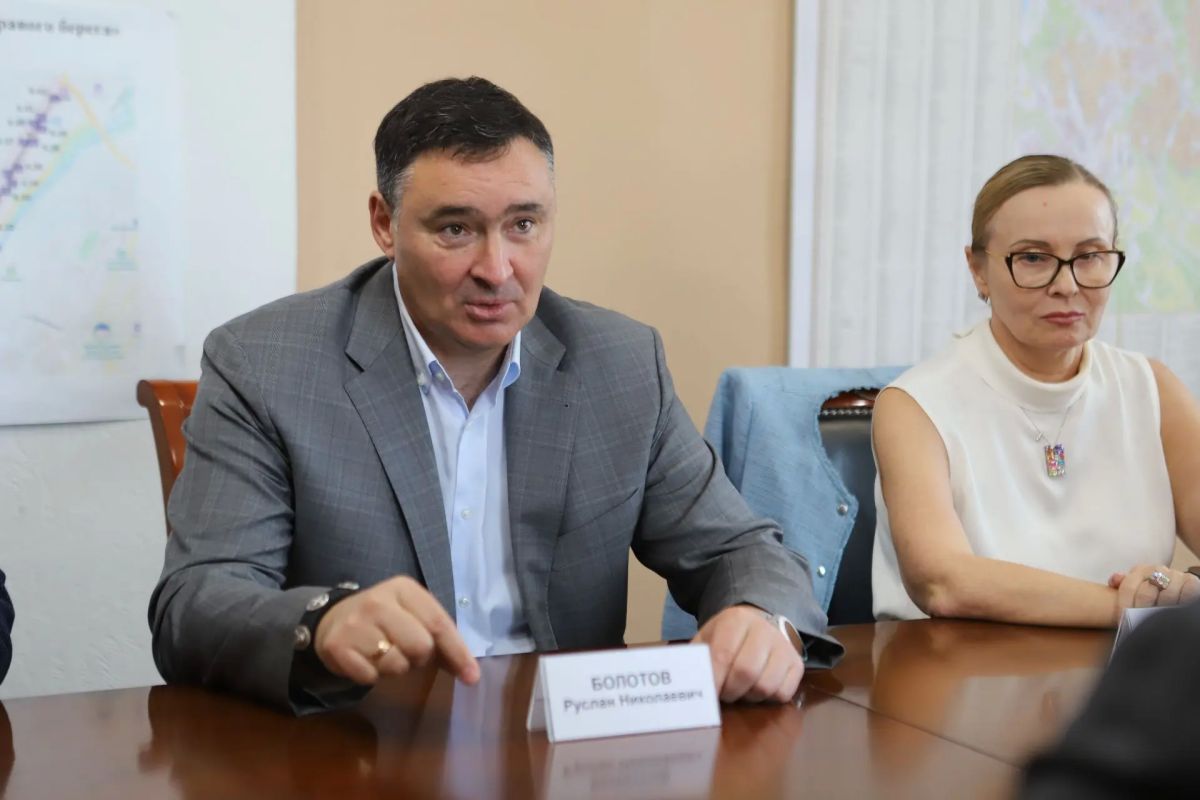 Руслан Болотов: Соглашение о сотрудничестве подписали между администрацией города и «Союзом строителей Иркутской области» Руслан Болотов: Соглашение о сотрудничестве подписали между администрацией города и «Союзом строителей Иркутской области»