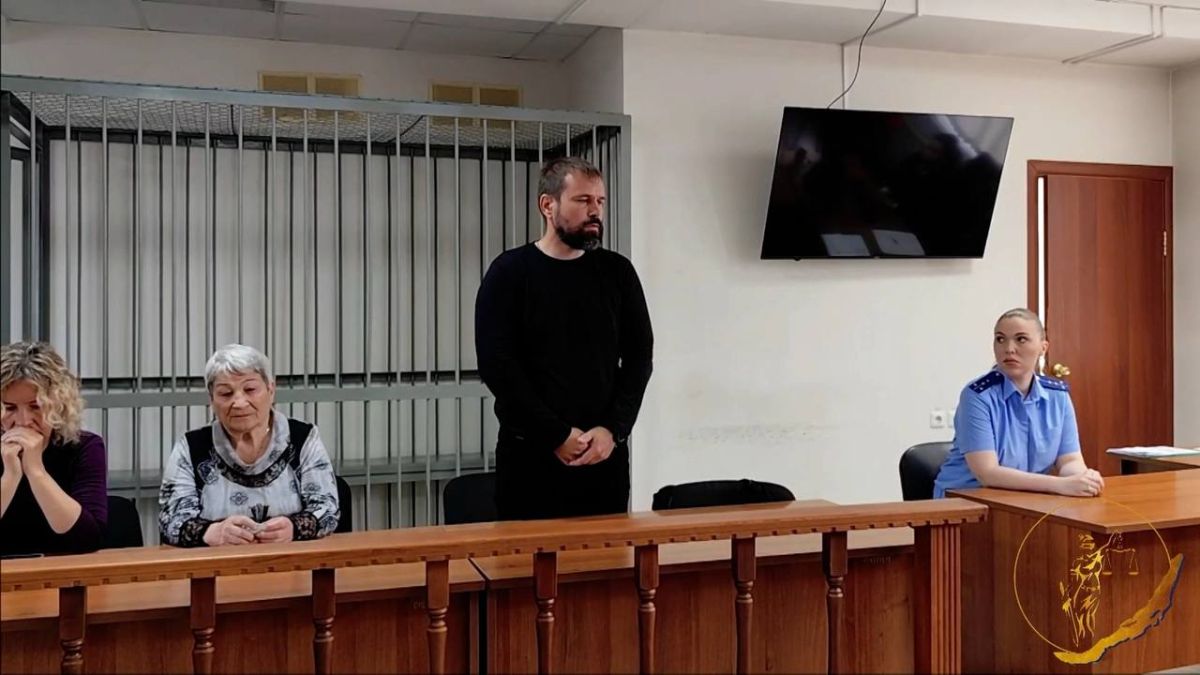 Три года лишения свободы в колонии-поселении и штраф три миллиона рублей