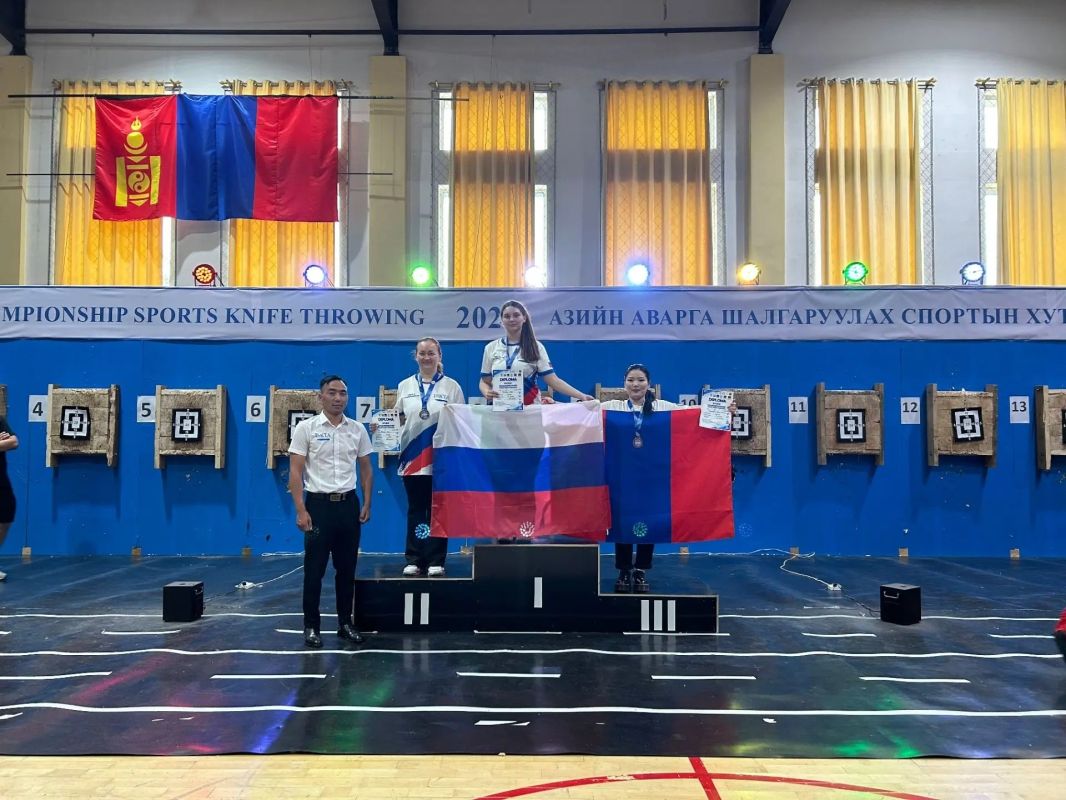 Спортсмены Прибайкалья выиграли шесть медалей на чемпионате и первенстве Азии по спортивному метанию ножа, которые с 25 по 30 июня проходили в Дархане в Монголии Спортсмены Прибайкалья выиграли шесть медалей на чемпионате и первенстве Азии по спортивному метанию ножа, которые с 25 по 30 июня проходили в Дархане в Монголии