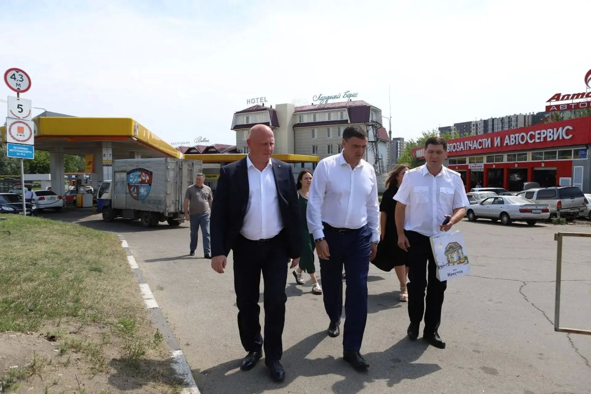 В Иркутске начали отпускать бензин на независимых заправках В Иркутске начали отпускать бензин на независимых заправках