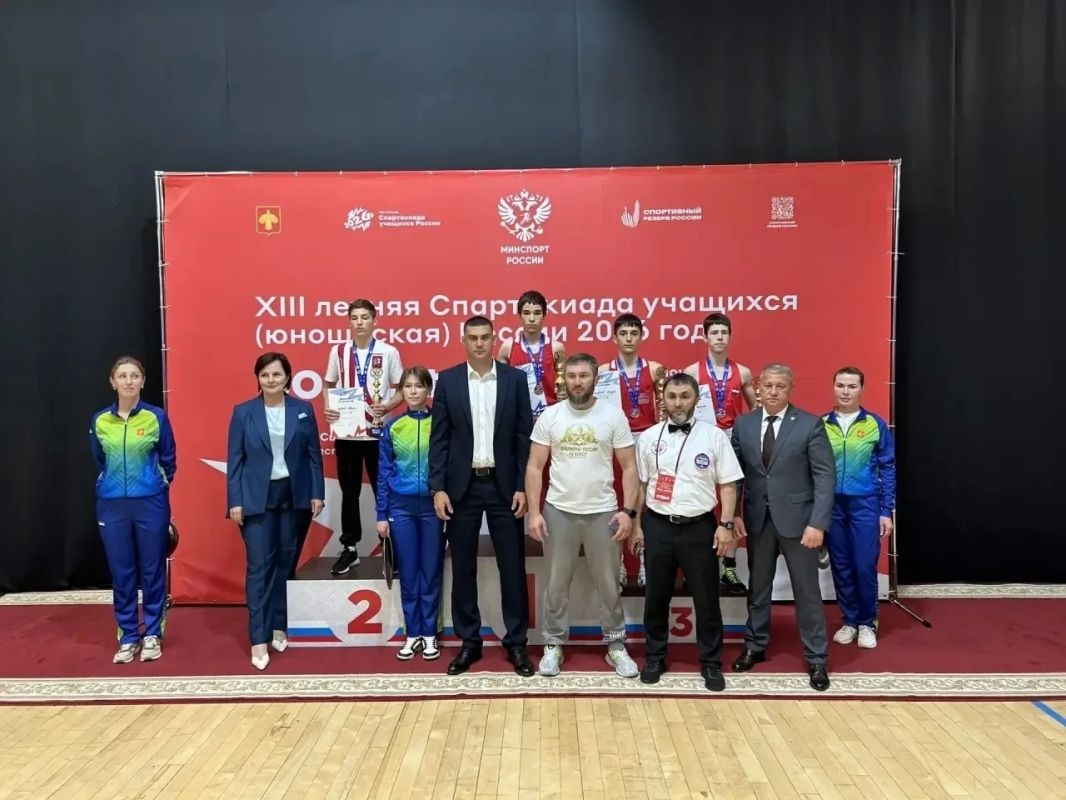 Спортсмены Иркутской области выиграли четыре медали на финальных соревнованиях по боксу XIII летней Спартакиады учащихся России среди юношей и девушек 15-16 лет Спортсмены Иркутской области выиграли четыре медали на финальных соревнованиях по боксу XIII летней Спартакиады учащихся России среди юношей и девушек 15-16 лет