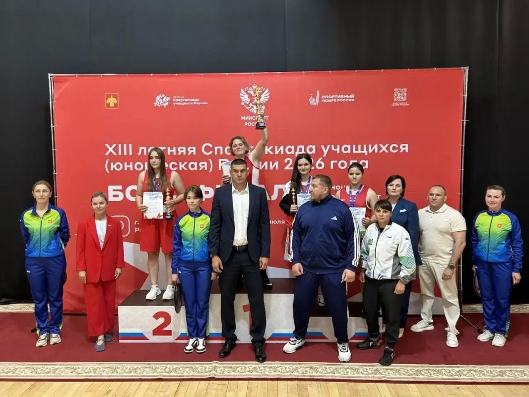 Спортсмены Иркутской области выиграли четыре медали на финальных соревнованиях по боксу XIII летней Спартакиады учащихся России среди юношей и девушек 15-16 лет Спортсмены Иркутской области выиграли четыре медали на финальных соревнованиях по боксу XIII летней Спартакиады учащихся России среди юношей и девушек 15-16 лет