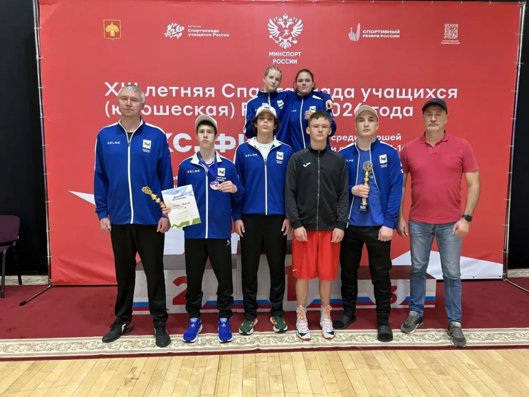 Спортсмены Иркутской области выиграли четыре медали на финальных соревнованиях по боксу XIII летней Спартакиады учащихся России среди юношей и девушек 15-16 лет