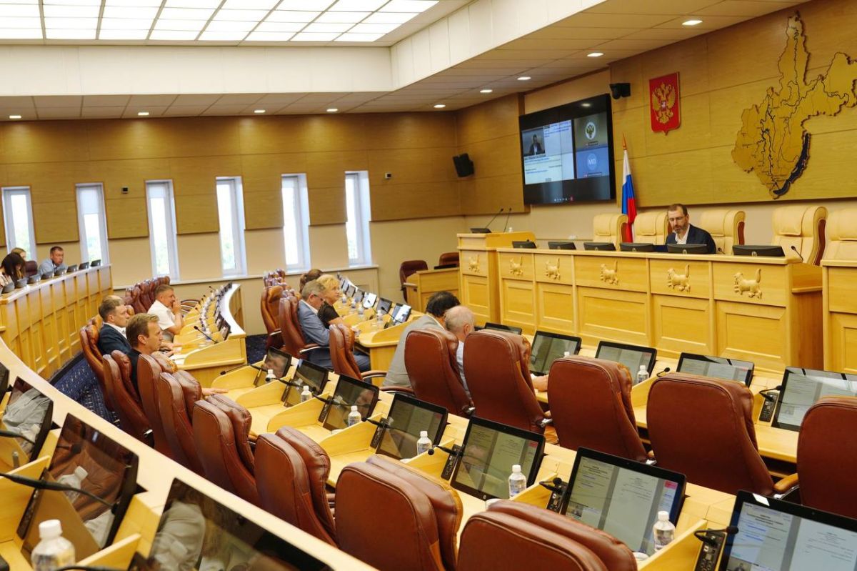 На июльской сессии Заксобрания будет рассмотрено порядка 20 вопросов