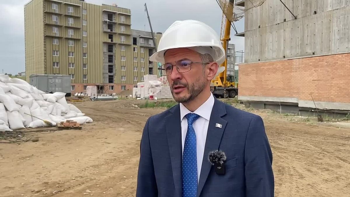 Игорь Кобзев: В Иркутске на улице Ярославского возводится три дома с семью блок-секциями на 402 квартиры для переселения граждан из аварийного жилья