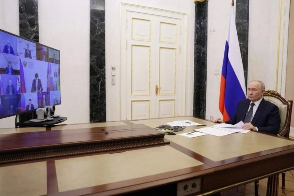 Президент России Владимир Путин провел в формате видеоконференции совещание с членами Правительства Российской Федерации