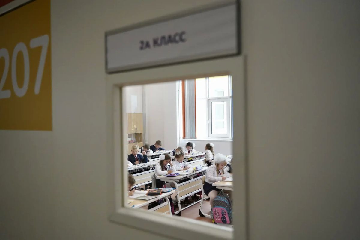 Документ, который позволит рассчитывать достаточный объём средств на зарплаты работникам школ и детских садов при принятии бюджета, принят в Иркутской области