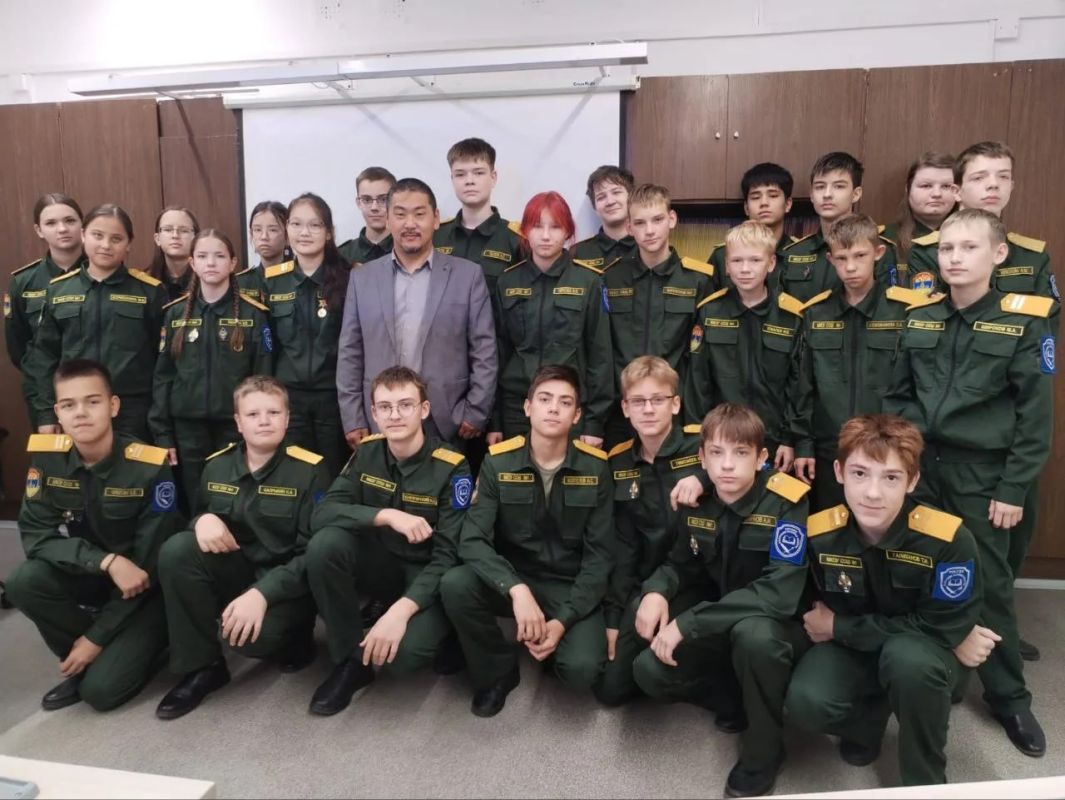 Участник программы «Герои Приангарья» возглавил региональный штаб «Юнармии» Участник программы «Герои Приангарья» возглавил региональный штаб «Юнармии»