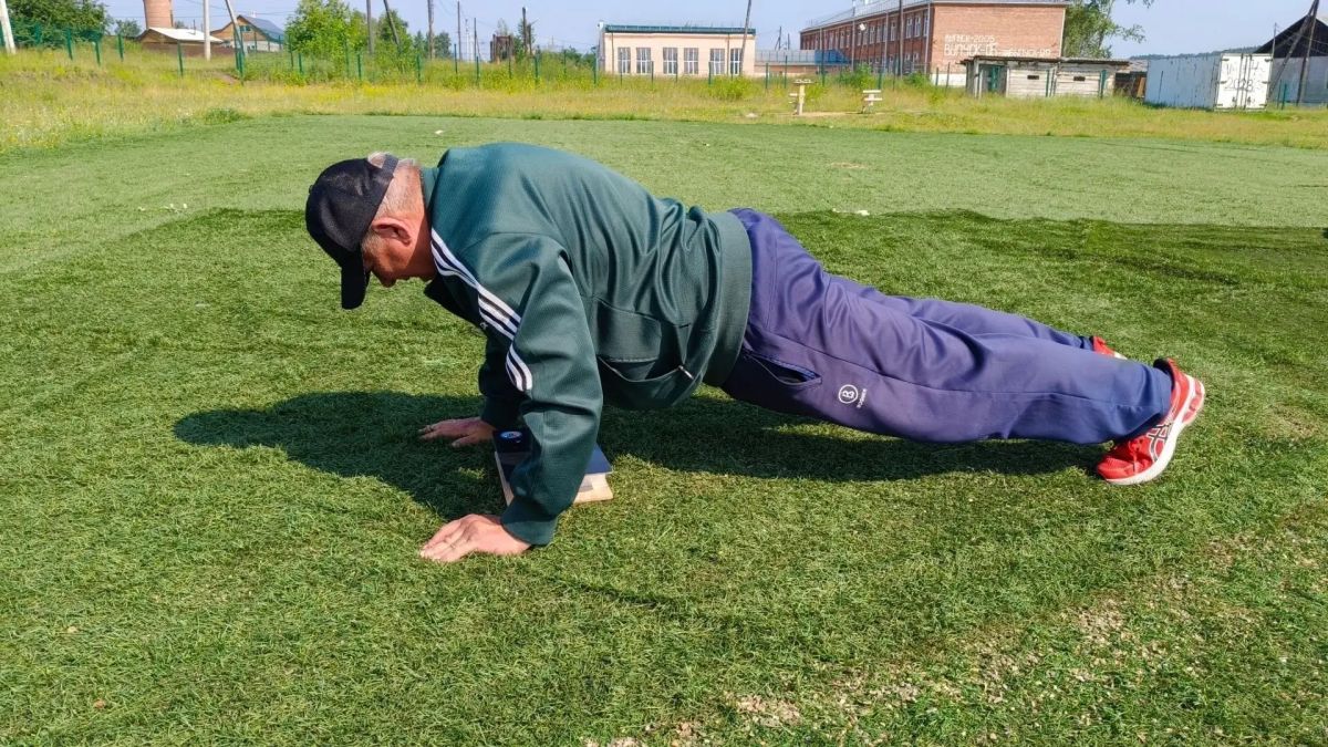 В Саянске состоялся семейный фестиваль Всероссийского физкультурно-спортивного комплекса «Готов к труду и обороне», посвященный Дню семьи, любви и верности В Саянске состоялся семейный фестиваль Всероссийского физкультурно-спортивного комплекса «Готов к труду и обороне», посвященный Дню семьи, любви и верности