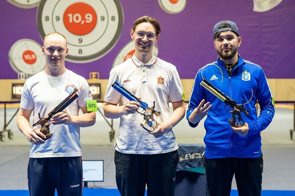 Артём Черноусов завоевал четыре медали на чемпионате России и этапе Кубка России по пулевой стрельбе Артём Черноусов завоевал четыре медали на чемпионате России и этапе Кубка России по пулевой стрельбе
