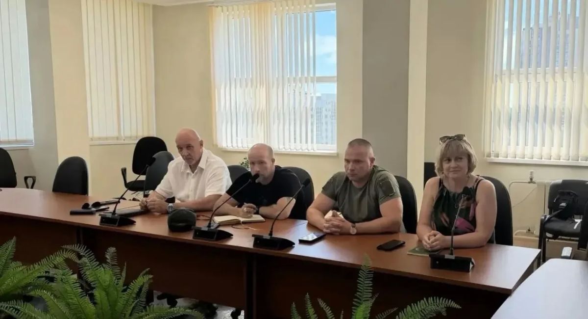 Уполномоченным по правам человека в Иркутской области организовано рабочее совещание с региональной Ассоциацией ветеранов специальной военной операции Уполномоченным по правам человека в Иркутской области организовано рабочее совещание с региональной Ассоциацией ветеранов специальной военной операции