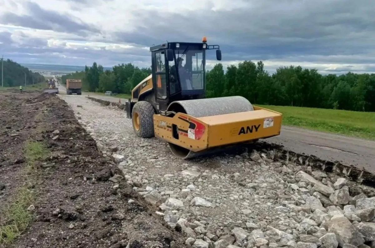 В Приангарье продолжается ремонт двух участков автодороги Баяндай – Еланцы – Хужир, ведущей к Байкалу В Приангарье продолжается ремонт двух участков автодороги Баяндай – Еланцы – Хужир, ведущей к Байкалу
