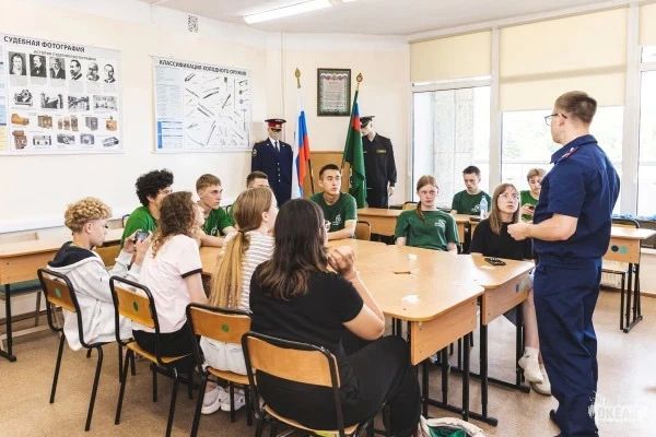 Представители Санкт-Петербургской академии СК России приняли участие в реализации очередной смены образовательного проекта «Юный следователь» во Всероссийском детском центре «Океан» Представители Санкт-Петербургской академии СК России приняли участие в реализации очередной смены образовательного проекта «Юный следователь» во Всероссийском детском центре «Океан»