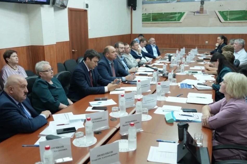 Доступность летнего отдыха, цены на путёвки и модернизация инфраструктуры стали ключевыми вопросами совещания, прошедшего в Братске под председательством спикера областного парламента Александра Ведерникова