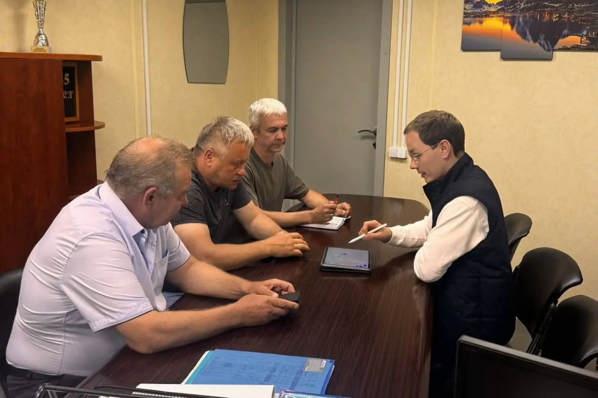 Министр транспорта Иркутской области проконтролировал состояние дороги в Киренск Министр транспорта Иркутской области проконтролировал состояние дороги в Киренск