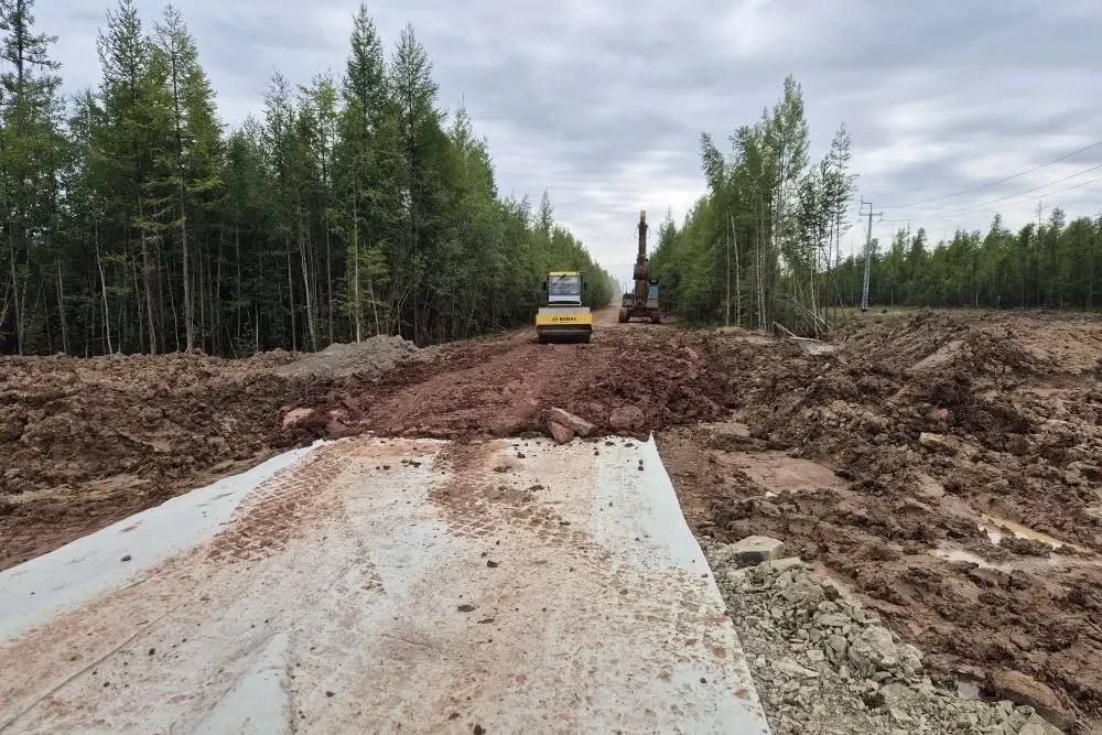 Министр транспорта Иркутской области проконтролировал состояние дороги в Киренск