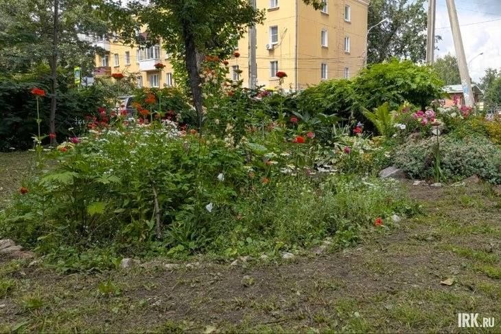 Иркутский храм обрел цветущий сад благодаря неравнодушной жительнице Иркутский храм обрел цветущий сад благодаря неравнодушной жительнице