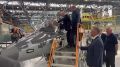 Кадры посещения президентом России Владимиром Путиным Иркутского авиационного завода