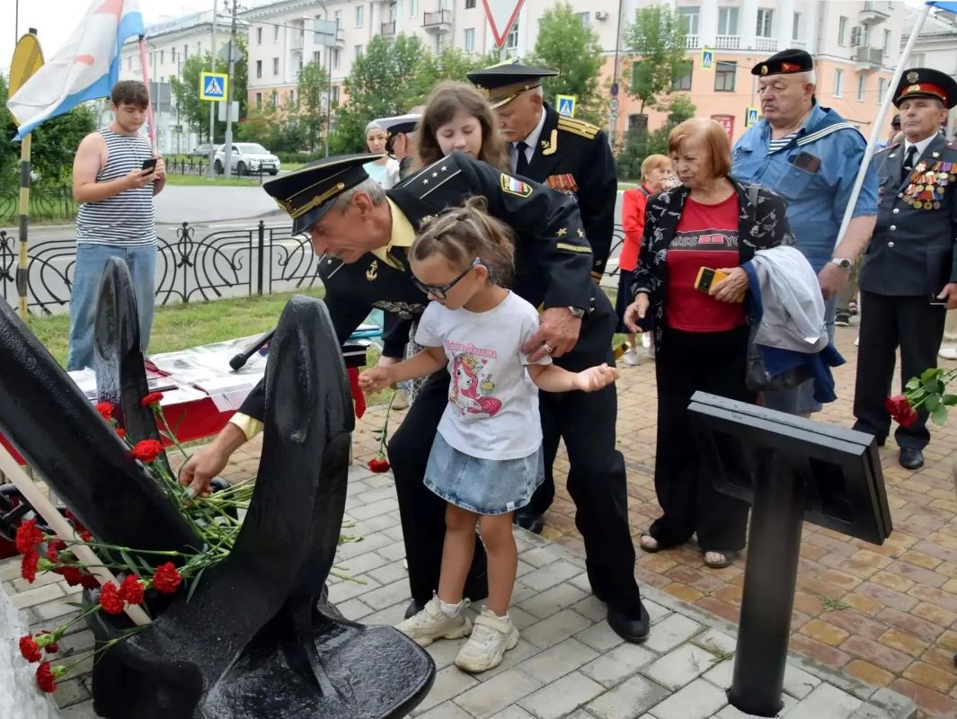 В Ангарске поздравили всех причастных к Военно-Морскому Флоту