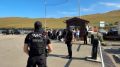 Круглосуточную безопасность на паромной переправе к острову Ольхон в разгар туристического сезона обеспечивают сотрудники ОМОН Росгвардии