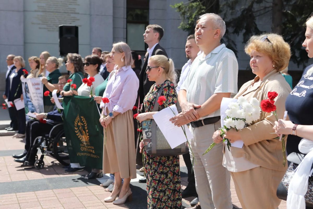 В Иркутске прошла акция, посвященная Дню памяти детей-жертв войны в Донбассе В Иркутске прошла акция, посвященная Дню памяти детей-жертв войны в Донбассе