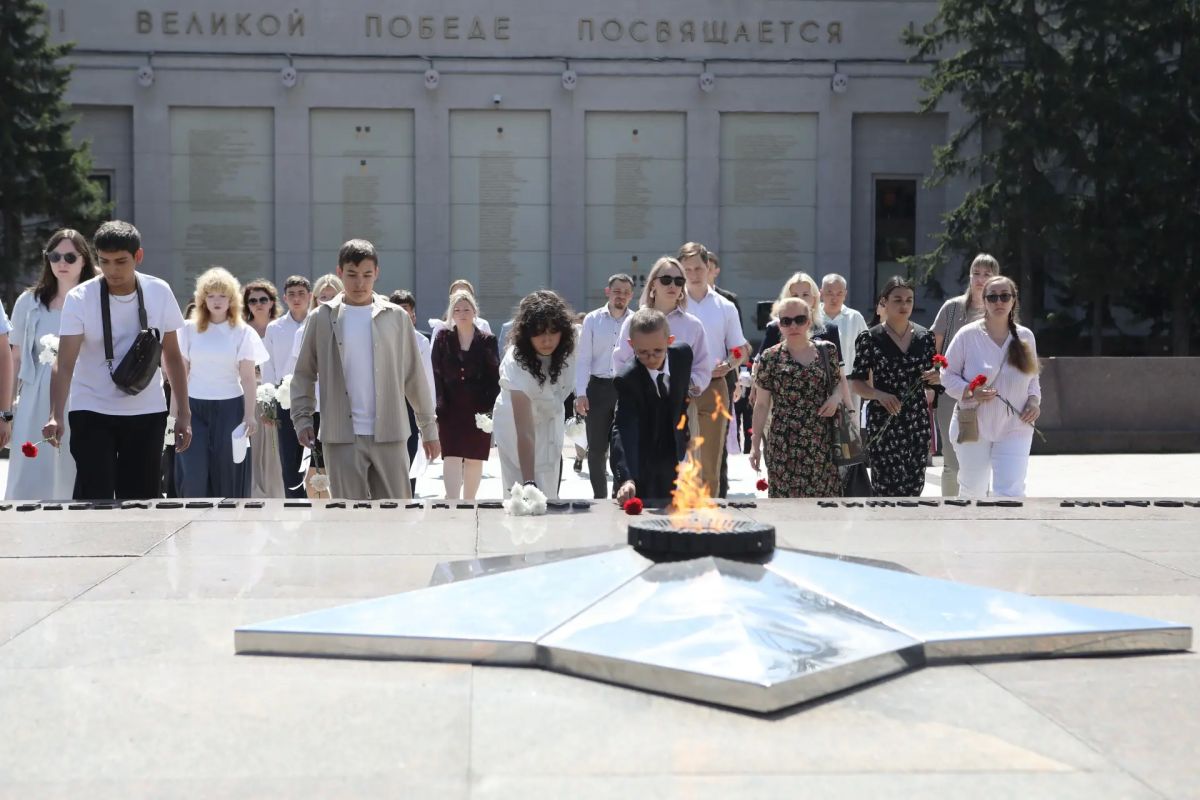 В Иркутске прошла акция, посвященная Дню памяти детей-жертв войны в Донбассе В Иркутске прошла акция, посвященная Дню памяти детей-жертв войны в Донбассе