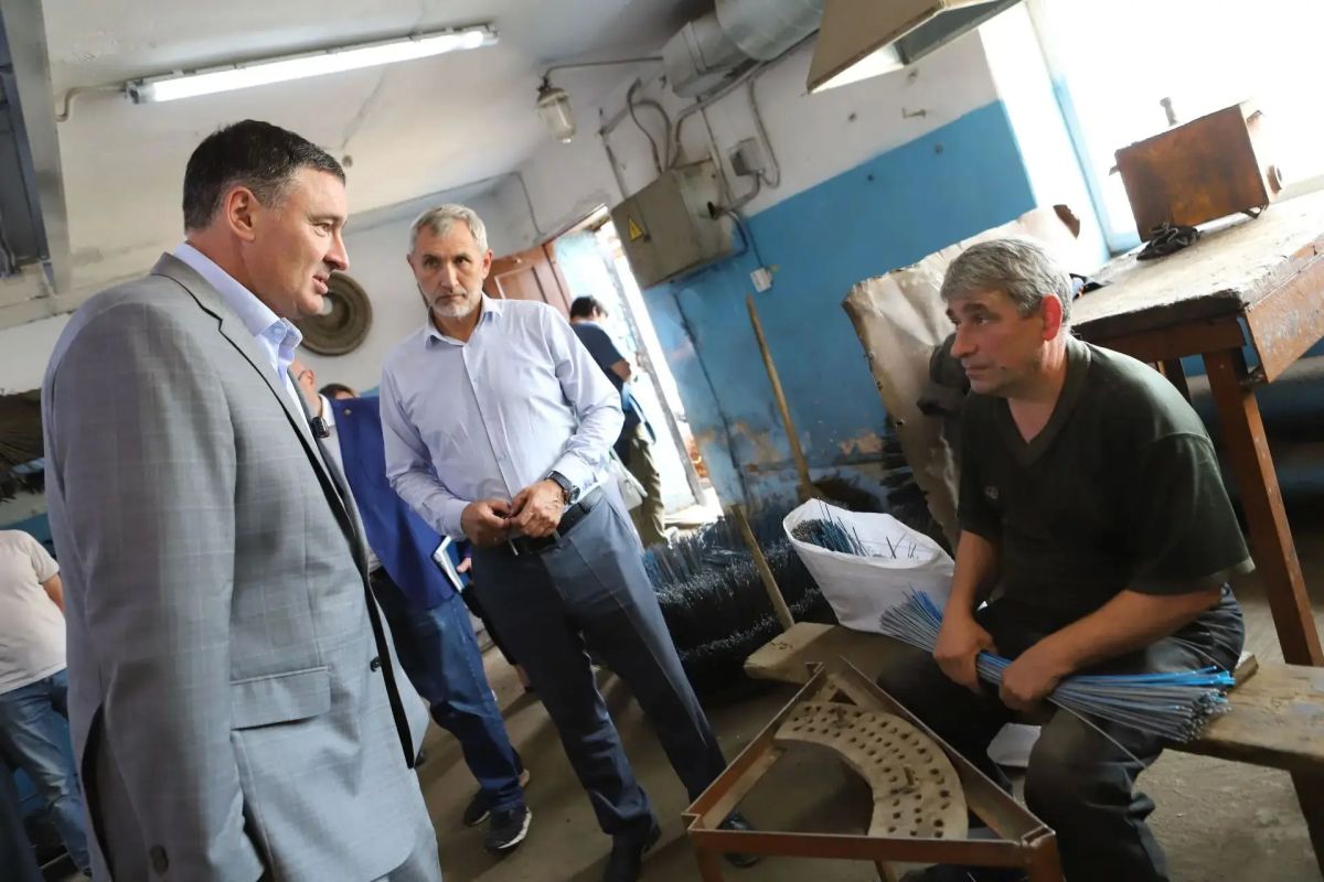 Мэр Руслан Болотов встретился с коллективом «Иркутскавтодора» Мэр Руслан Болотов встретился с коллективом «Иркутскавтодора»