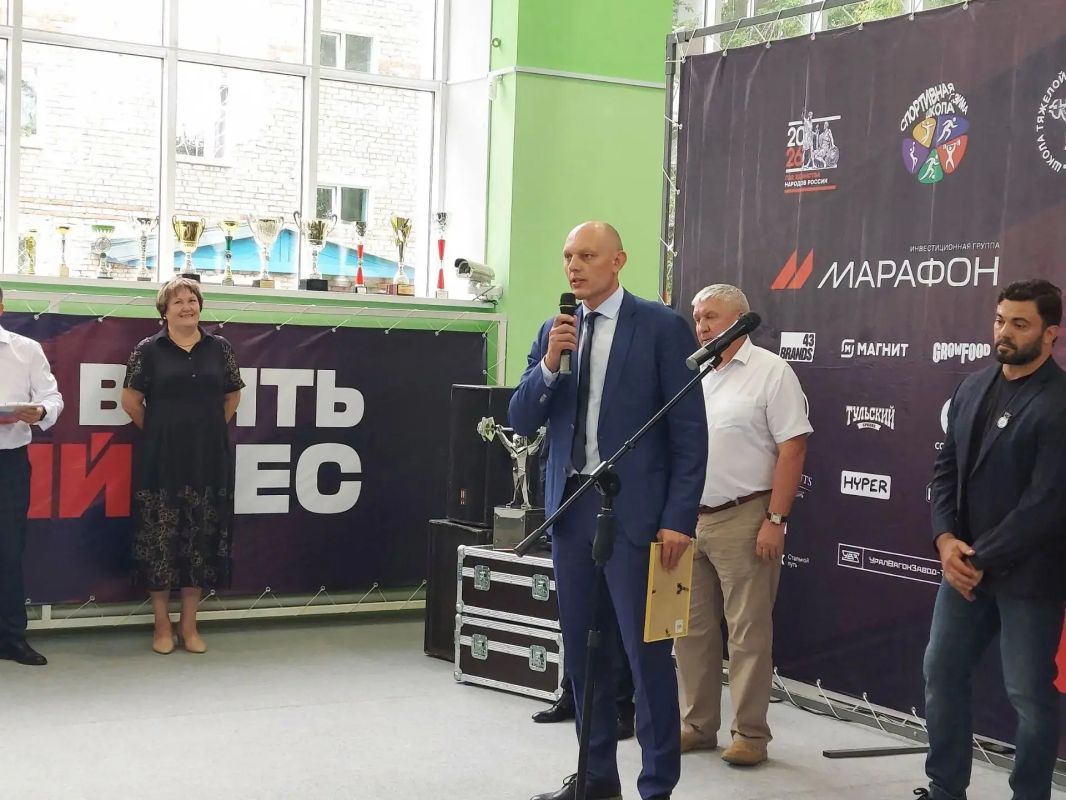 III Всероссийский турнир по тяжелой атлетике памяти Заслуженного тренера России П.Г. Блинова стартовал в Зиме III Всероссийский турнир по тяжелой атлетике памяти Заслуженного тренера России П.Г. Блинова стартовал в Зиме