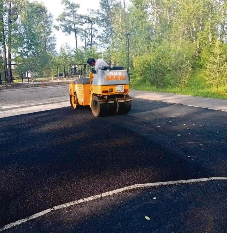 Опять Иркутск летом — без отпуска! В фотоальбоме города сейчас не найдешь снимков вальяжного отдыха, впрочем, как и зимой, весной и осенью Опять Иркутск летом — без отпуска! В фотоальбоме города сейчас не найдешь снимков вальяжного отдыха, впрочем, как и зимой, весной и осенью