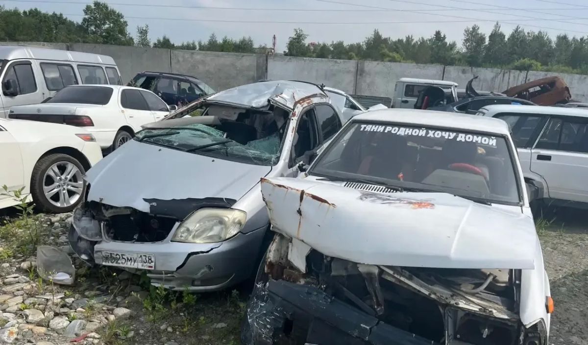 Экскурсию на специализированную штрафплощадку организовали Госавтоинспекторы для курсантов автошколы в Шелехове Экскурсию на специализированную штрафплощадку организовали Госавтоинспекторы для курсантов автошколы в Шелехове