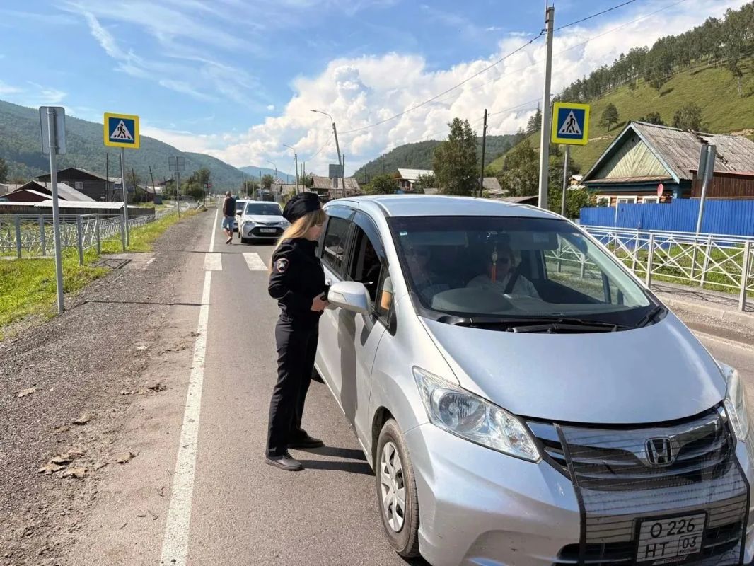 «Внимание, переезд!»:. в Слюдянском районе водителям напомнили о безопасности на железнодорожных переездах «Внимание, переезд!»:. в Слюдянском районе водителям напомнили о безопасности на железнодорожных переездах