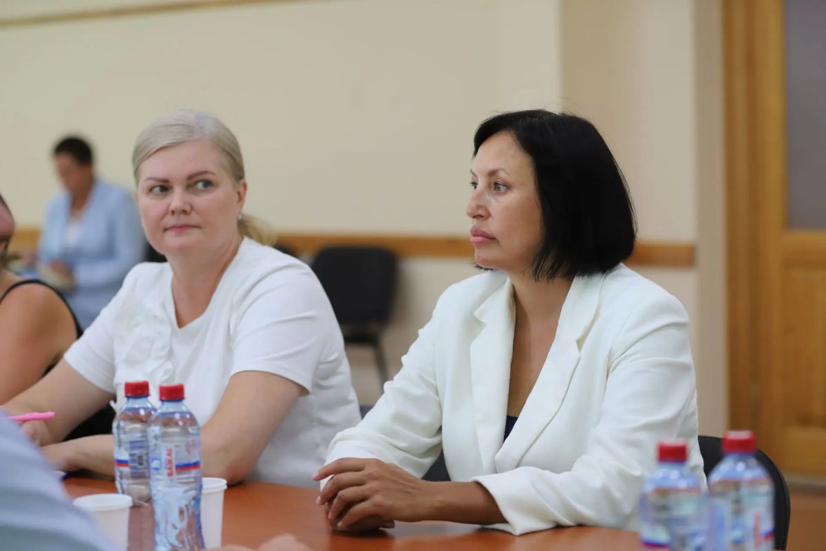 Руслан Болотов: Совещание с коллективом комитета по управлению Свердловским округом провёл сегодня Руслан Болотов: Совещание с коллективом комитета по управлению Свердловским округом провёл сегодня