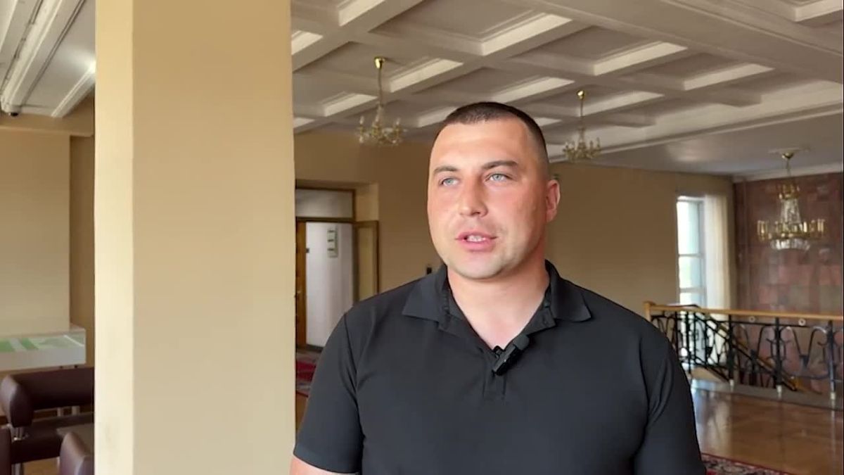В Мамско-Чуйский район доставили первую крупную партию угля