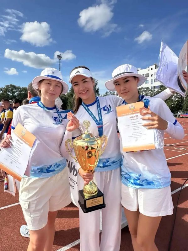 Спортсменки Иркутской области Елизавета Белялова, Илария Лаца, Диана Рожкова заняли третье место на Кубке России по стрельбе из лука, который с 31 июля по 5 августа проводился на базе спорткомплекса «Приморец» в...