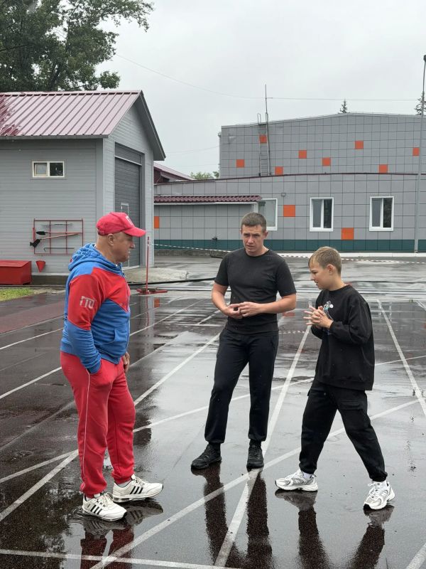 В честь всероссийского Дня физкультурника, который ежегодно отмечается во вторую субботу августа, сотрудники следственного управления Следственного комитета Российской Федерации по Иркутской области со своими детьми приняли... В честь всероссийского Дня физкультурника, который ежегодно отмечается во вторую субботу августа, сотрудники следственного управления Следственного комитета Российской Федерации по Иркутской области со своими детьми приняли...