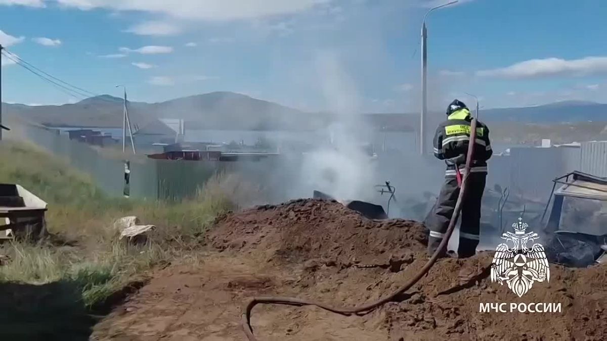Появились кадры тушения пожара на острове Ольхон