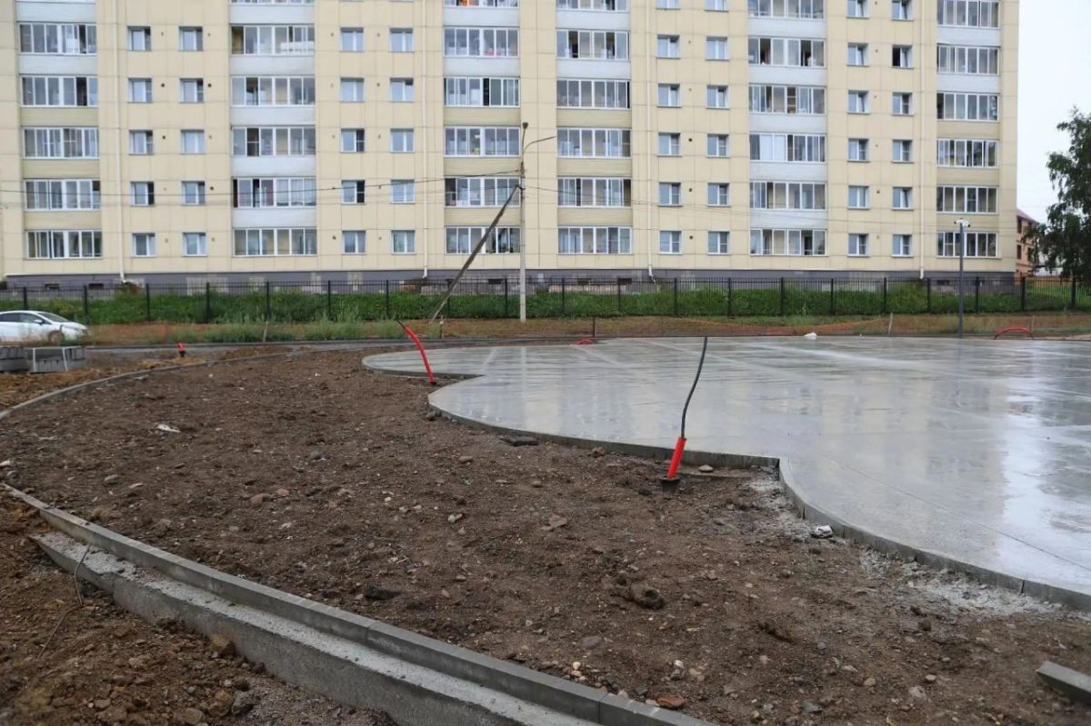 Мэр Руслан Болотов проверил ход благоустройства парка «Караси» Мэр Руслан Болотов проверил ход благоустройства парка «Караси»