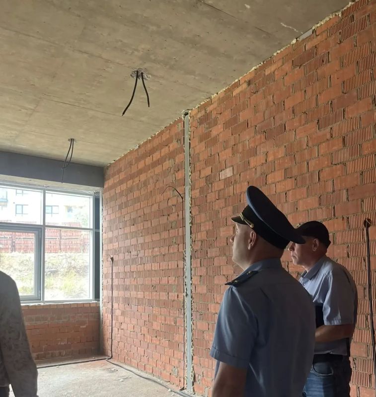 Прокуратура осуществляет надзорное сопровождение проведения капитального ремонта и строительства объектов образования в Иркутске Прокуратура осуществляет надзорное сопровождение проведения капитального ремонта и строительства объектов образования в Иркутске