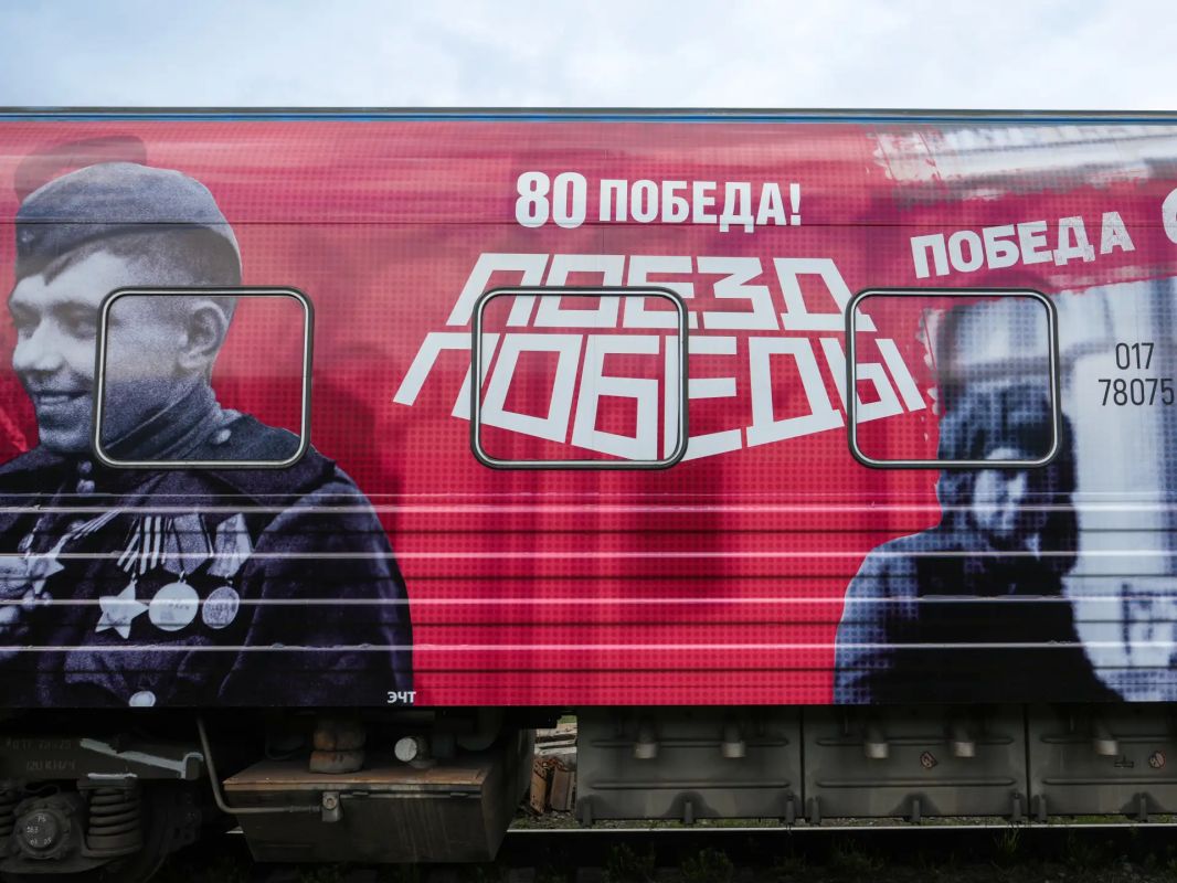 У жителей Ангарского округа впервые появилась возможность увидеть экспозицию «Поезда Победы» У жителей Ангарского округа впервые появилась возможность увидеть экспозицию «Поезда Победы»