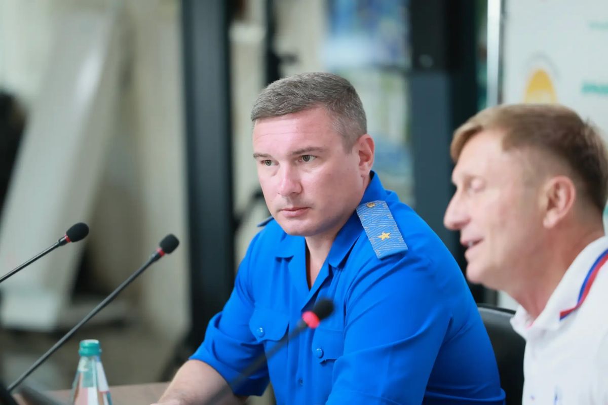 Во Всероссийском детском центре «Орлёнок» стартовала международная образовательная программа Следственного комитета России «Юный следователь» Во Всероссийском детском центре «Орлёнок» стартовала международная образовательная программа Следственного комитета России «Юный следователь»