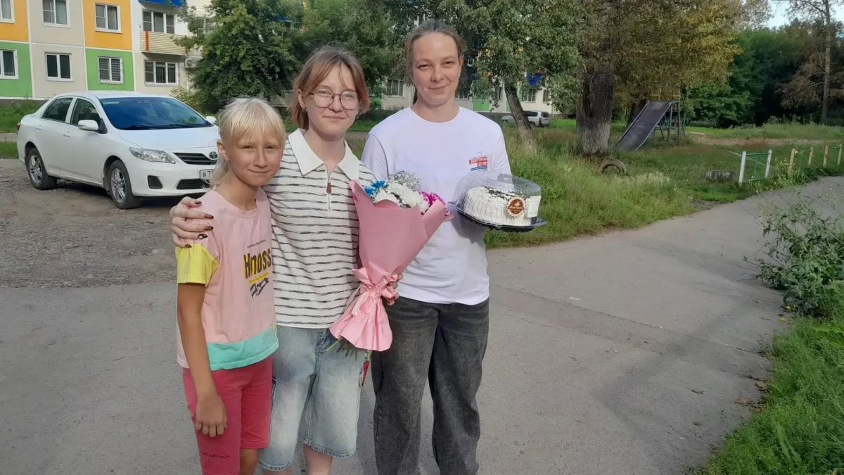 В Усолье-Сибирском владельцы попугая поблагодари сотрудников полиции и неравнодушную гражданку за возврат питомца В Усолье-Сибирском владельцы попугая поблагодари сотрудников полиции и неравнодушную гражданку за возврат питомца