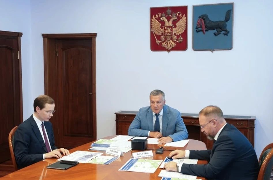 Ход строительства транспортного обхода села Шерагул в Тулунском районе обсудили губернатор Иркутской области Игорь Кобзев и начальник ФКУ Упрдор «Прибайкалье» Дмитрий Батурин