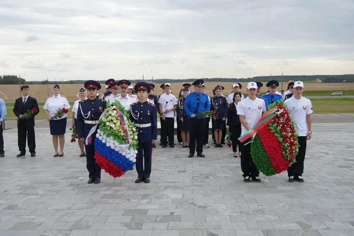 В Республике Беларусь для кадет СК России вновь стартовала гражданско-патриотическая смена «Подвиг прадедов в наших сердцах» В Республике Беларусь для кадет СК России вновь стартовала гражданско-патриотическая смена «Подвиг прадедов в наших сердцах»