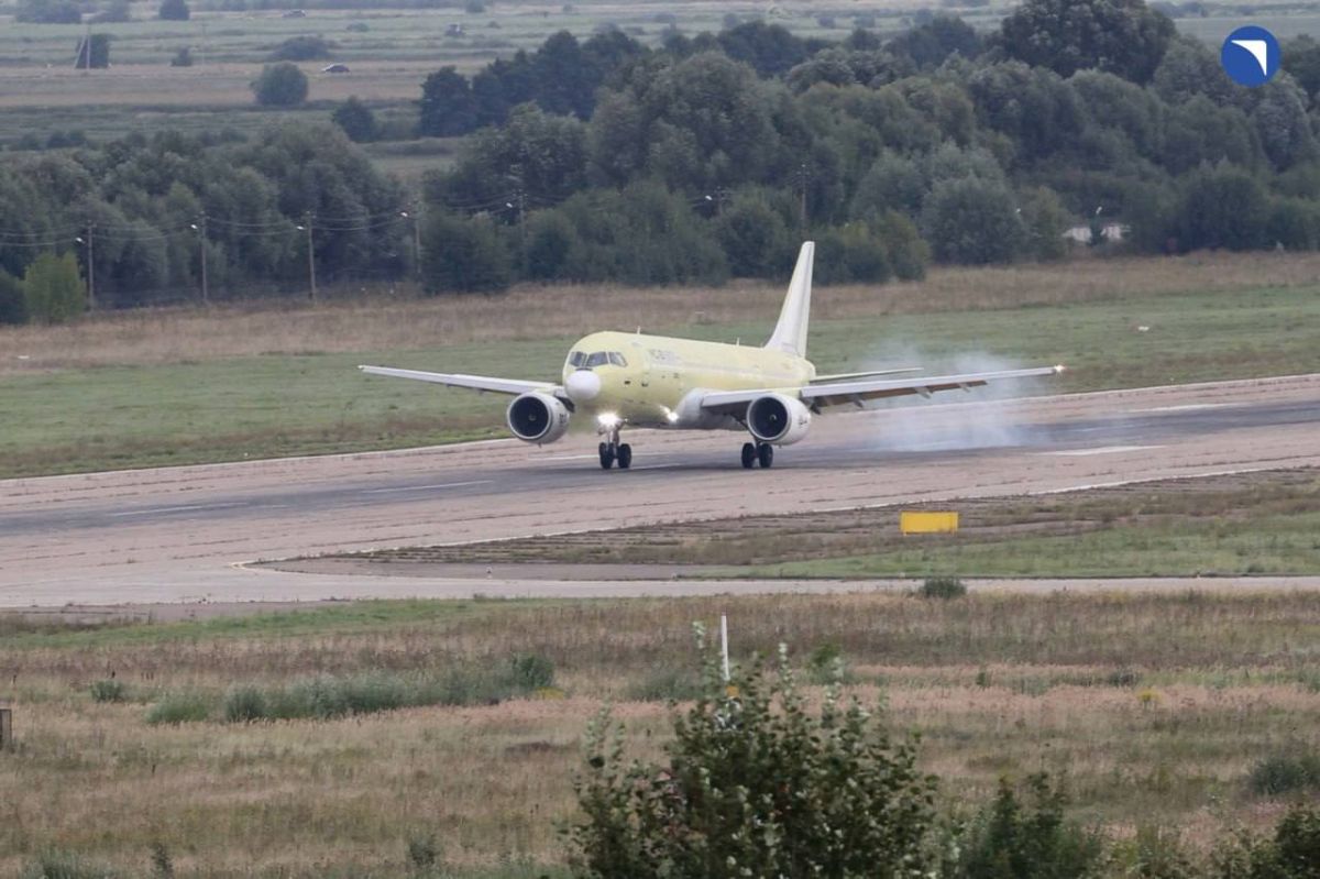 Первый серийный самолет МС-21 совершил перелет из Иркутска в Жуковский, сообщили в Объединенной авиастроительной корпорации Первый серийный самолет МС-21 совершил перелет из Иркутска в Жуковский, сообщили в Объединенной авиастроительной корпорации
