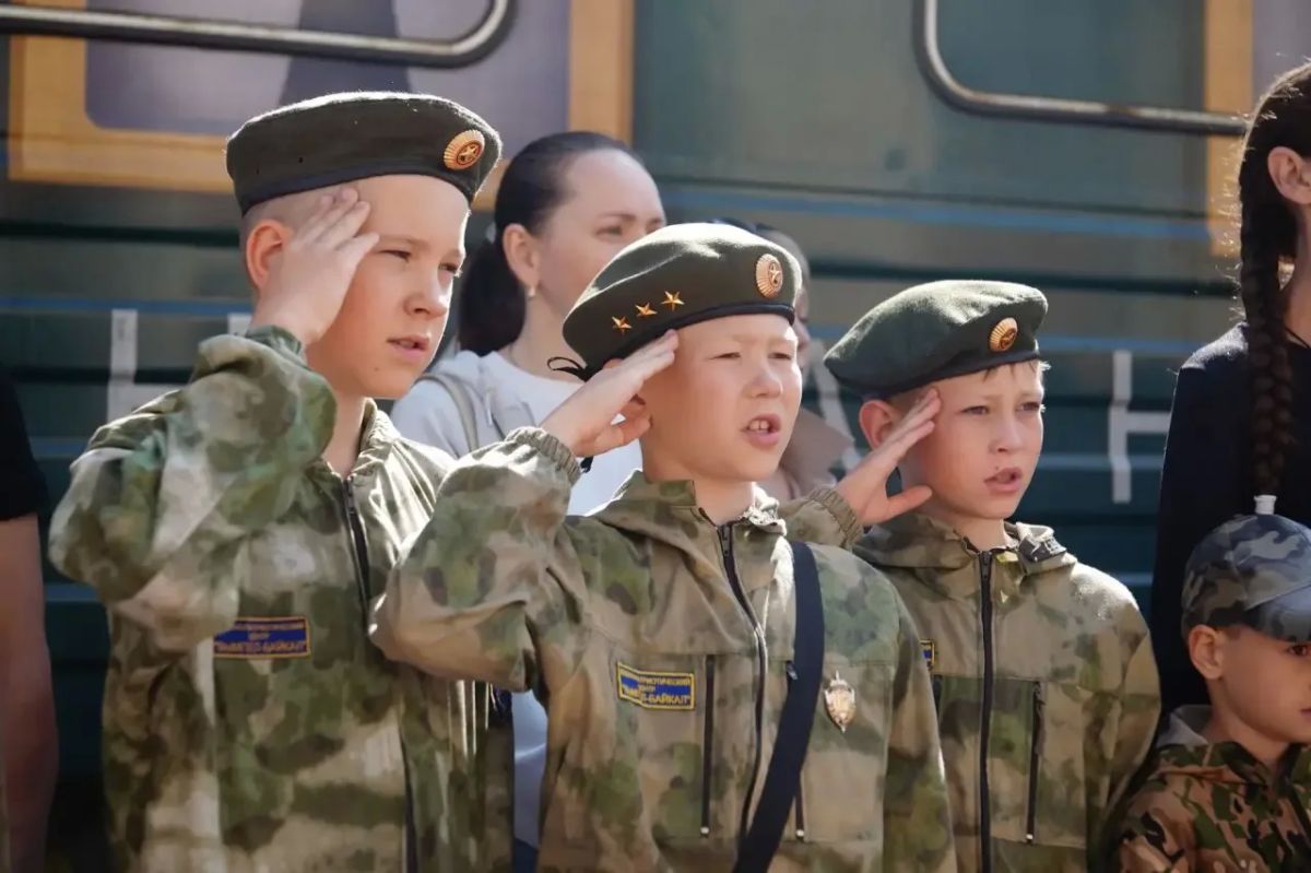 Уникальный передвижной музей «Поезд Победы» встретили в Иркутске, за два дня работы он примет более 2,3 тысячи посетителей Уникальный передвижной музей «Поезд Победы» встретили в Иркутске, за два дня работы он примет более 2,3 тысячи посетителей