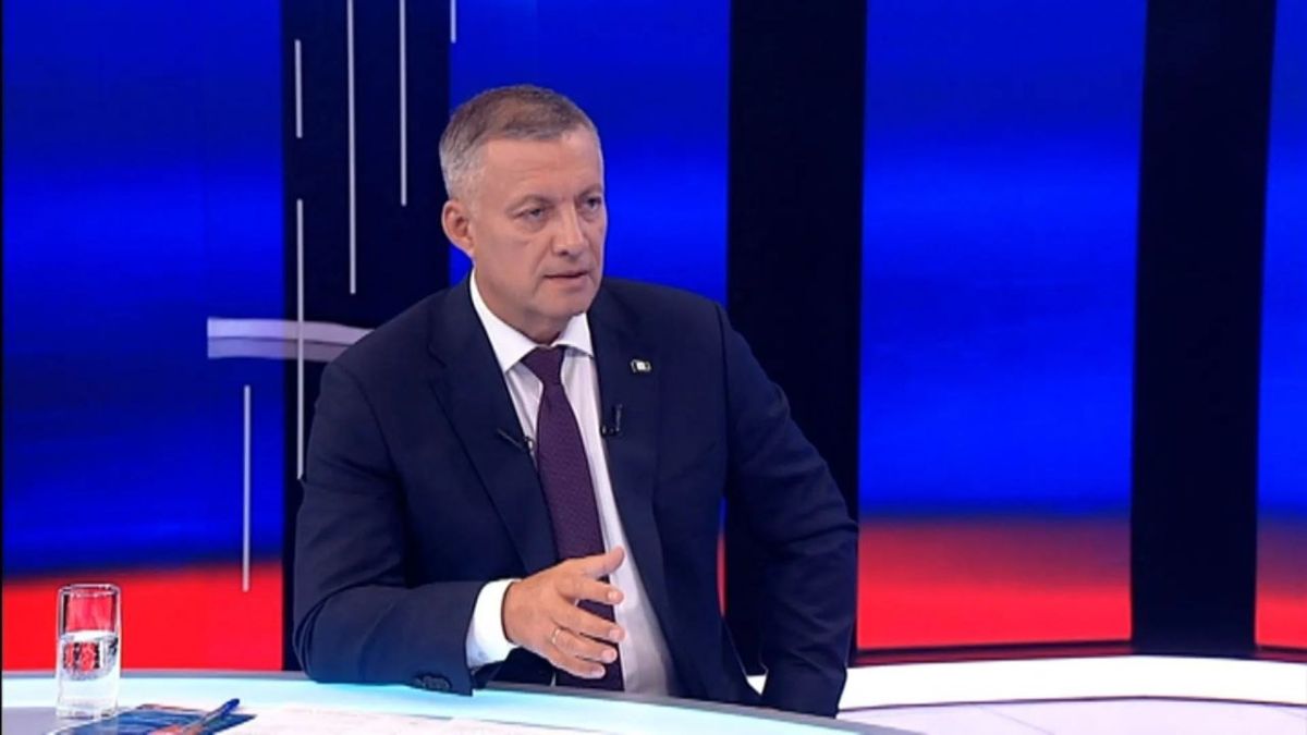 Более тысячи вопросов от жителей региона